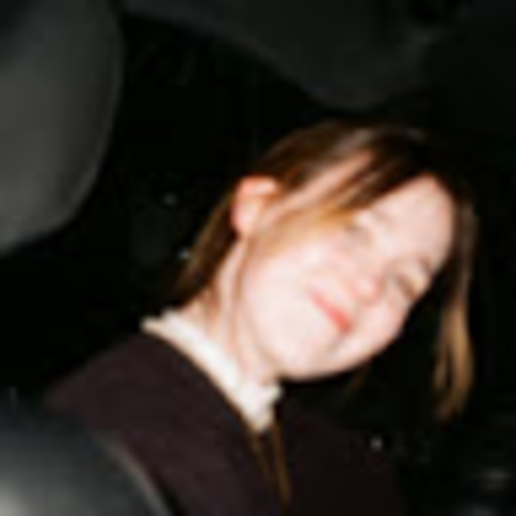 Gwynne Phillips - Poshmark Profile Picture of Gwynne Phillips (@phillipsgwynne) on Poshmark