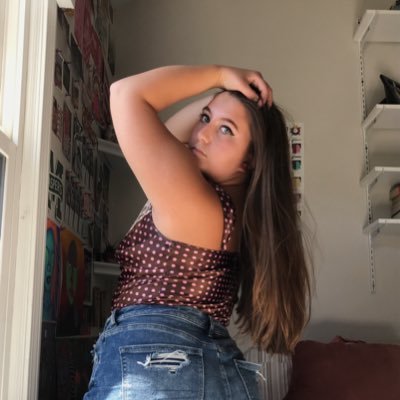 Profile Picture of Aimee (@a_schneider12) on Twitter