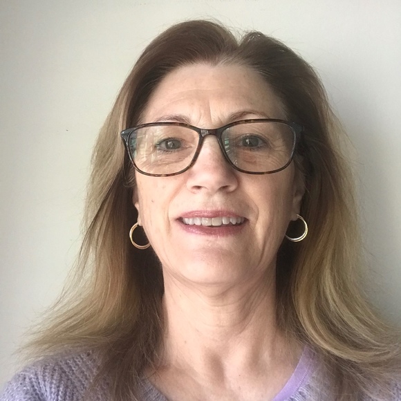 Profile Picture of Colleen Barrett (@colleenbarre790) on Poshmark