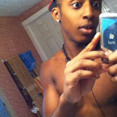 Profile Picture of Mark-Allen Isley (@n_o_V_a_F_l_o_w) on Twitter