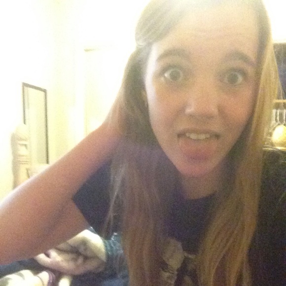 Profile Picture of Bailey Neal (@i_luv_my_bae) on Poshmark