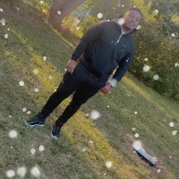 Profile Picture of Keith Seay (@coby305) on Poshmark