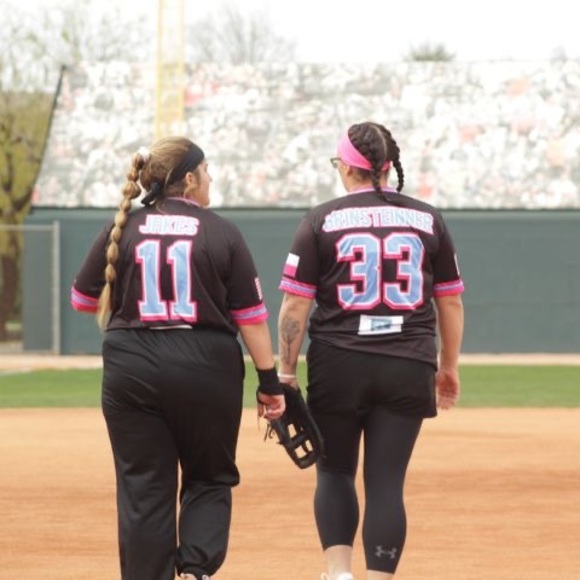 Profile Picture of Ashley Grinsteinner (@agrinsteinner) on Poshmark