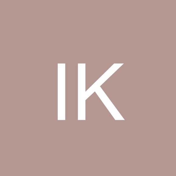 Profile Picture of Indunitha Kandra (@indunithakandra) on Poshmark