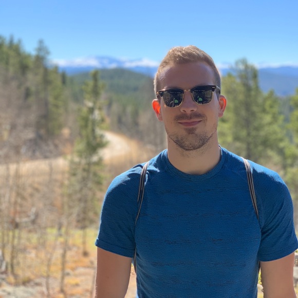 Profile Picture of Taylor Prothro (@taylorprothro) on Poshmark