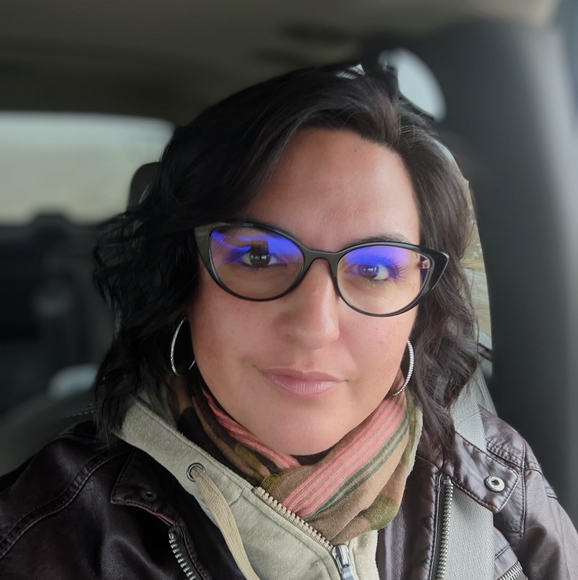 Profile Picture of Brianne Davidson (@briannedavid646) on Poshmark
