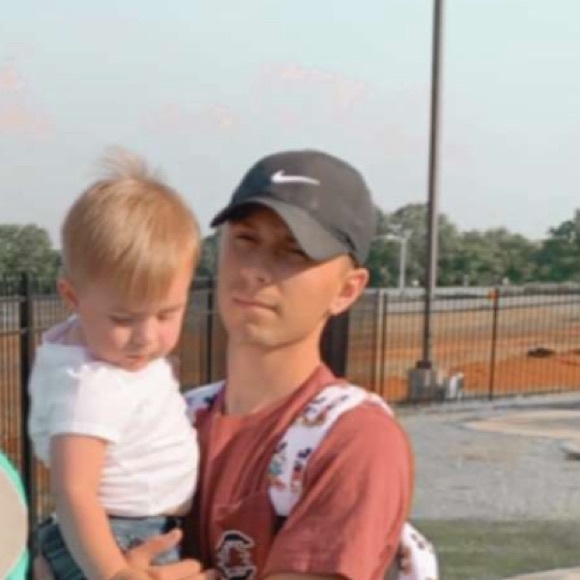 Profile Picture of Nicholas Lee (@jlee1162) on Poshmark