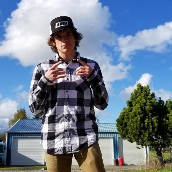 Profile Picture of Seth Petersen (@sethpetersen24) on Poshmark
