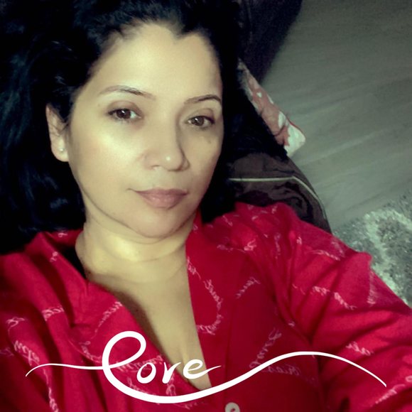 Profile Picture of Maria Rice (@mariarice77) on Poshmark