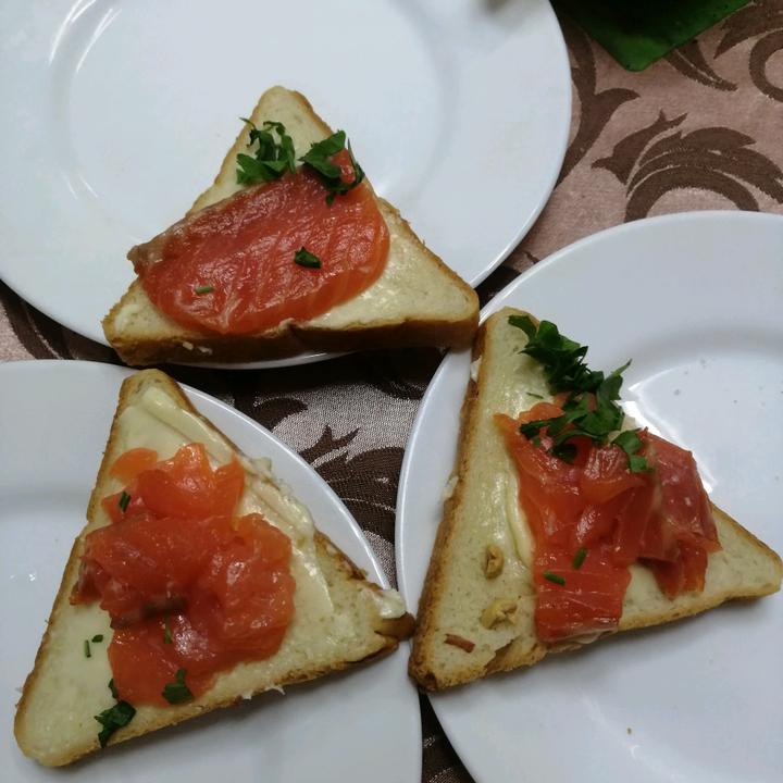 Profile Picture of lori.light (@lori.light) on Tiktok