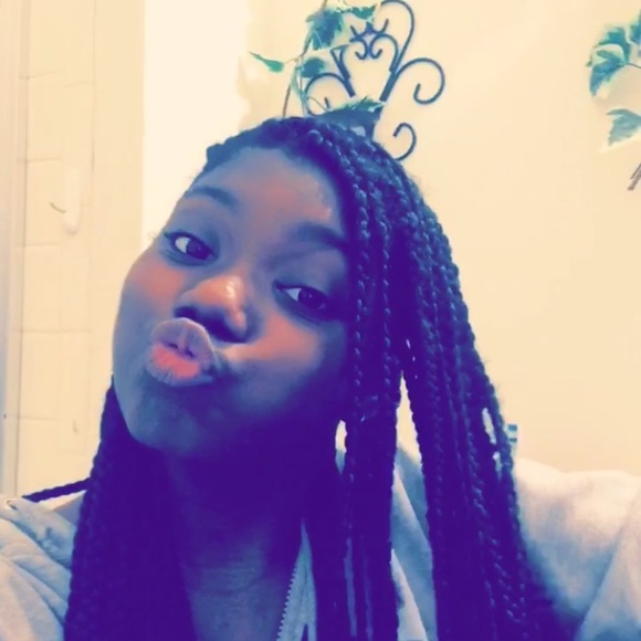 Profile Picture of Aaliyah Sockwell (@liyah3mvchhh) on Poshmark