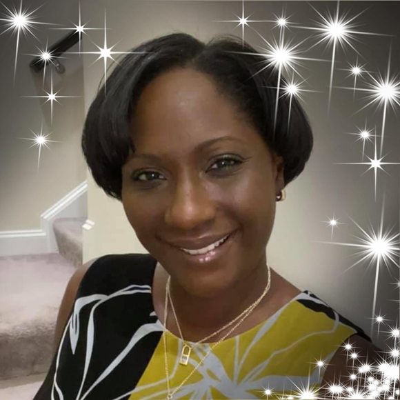 Profile Picture of Valerie Berkeley (@valerieberkeley) on Poshmark