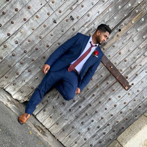 Profile Picture of Amar Paul (@amar90) on Poshmark