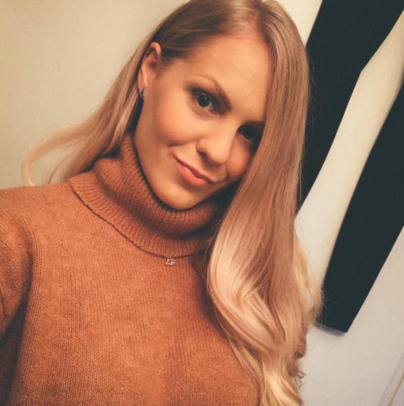 Profile Picture of Carly Mcleod (@carlymcleod) on Poshmark