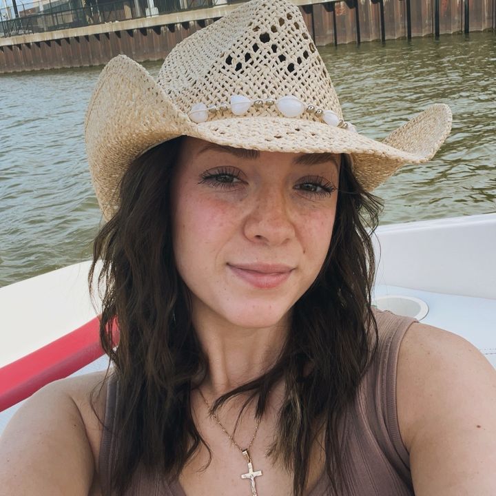 Profile Picture of Carlene Dils (@carlenedils) on Tiktok