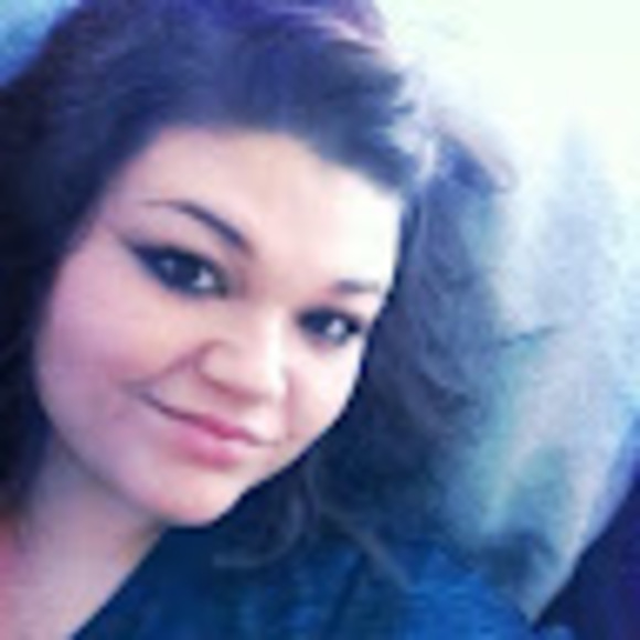 Profile Picture of Emily Mattison (@emily_mattison) on Poshmark