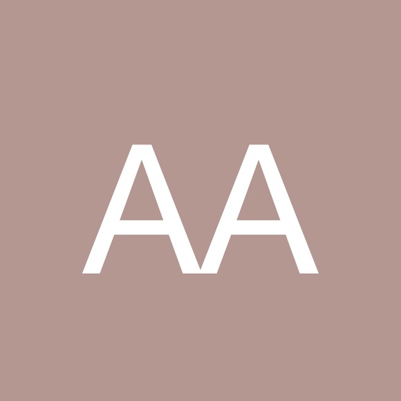 Profile Picture of Amanda Adkins (@aadkins7) on Poshmark
