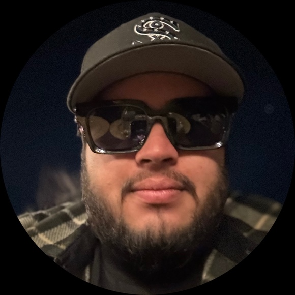 Profile Picture of Kyle Ortiz (@kyle117ortiz) on Poshmark