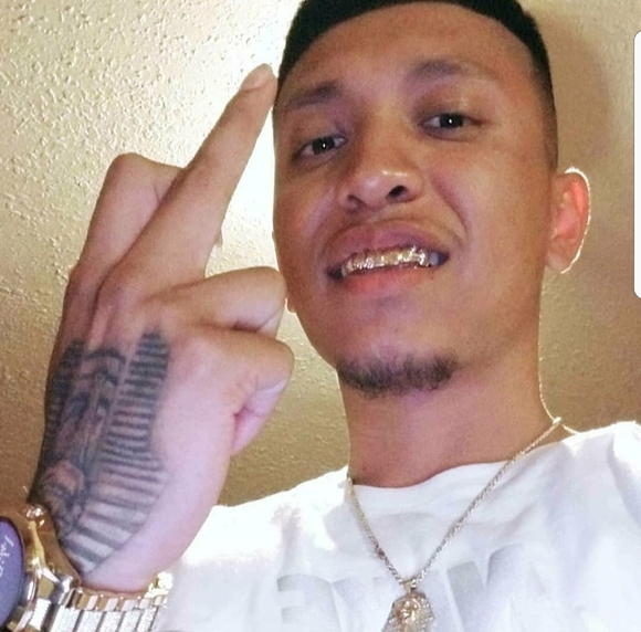 Profile Picture of Andrew Pharoah (@andrewpharoah) on Poshmark