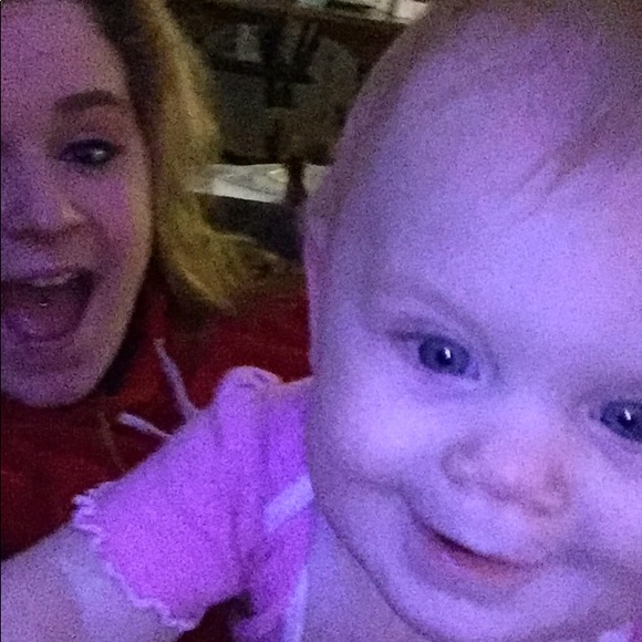 Profile Picture of Marissa Rycek (@marissa_roobear) on Poshmark