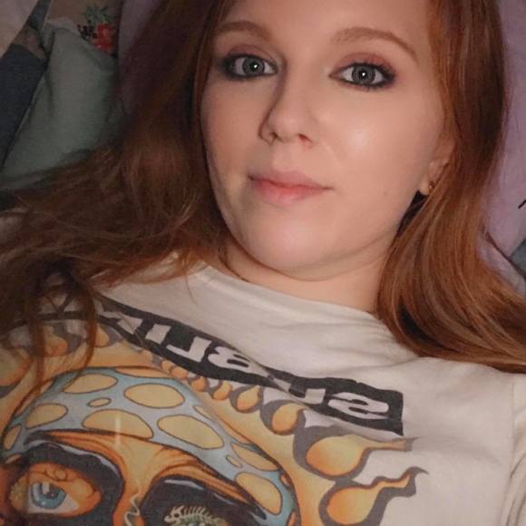 Profile Picture of Sierra Knighton (@sierrahope618) on Poshmark