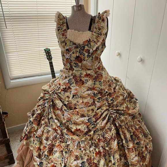 Profile Picture of Anna jo Surber (@spammerana) on Poshmark