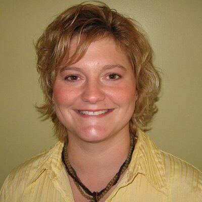 Profile Picture of Jennifer Altman (@connectagain) on Twitter