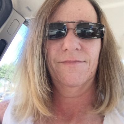 Profile Picture of Karen Brandon (@KarenBrandon48) on Twitter