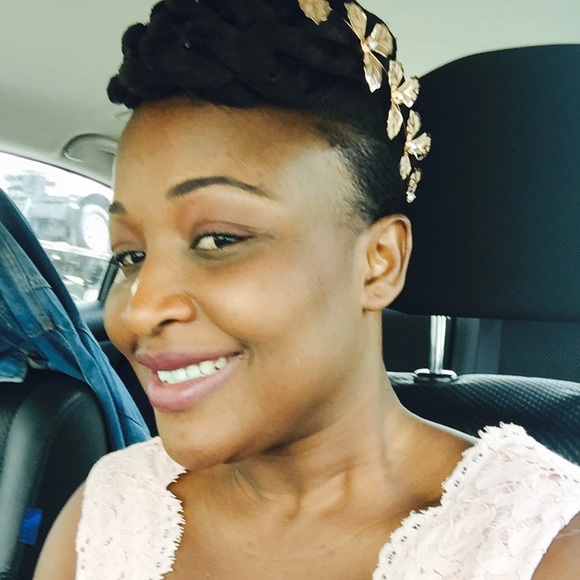 Profile Picture of Barbara Manasse (@bmanasse) on Poshmark