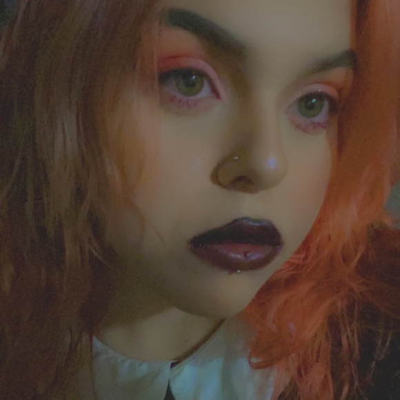 Profile Picture of Jaz Monares (@faeryskull) on Poshmark