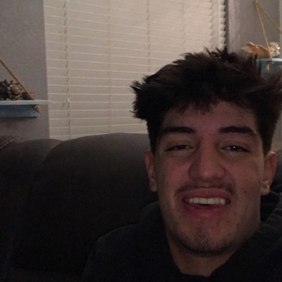 Profile Picture of Richard Rodrigues (@richhrod) on Poshmark