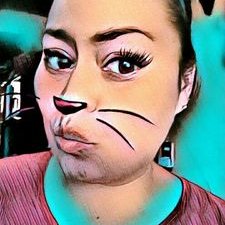 Profile Picture of Daniella Esparza (@EsparzaDaniella) on Twitter