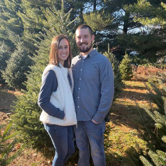 Profile Picture of Taylor Farrell (@taylor6869) on Poshmark