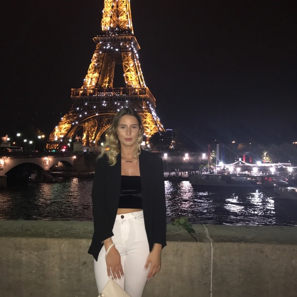 Profile Picture of Alysha Abu-ghazaleh (@alyshagha) on Poshmark