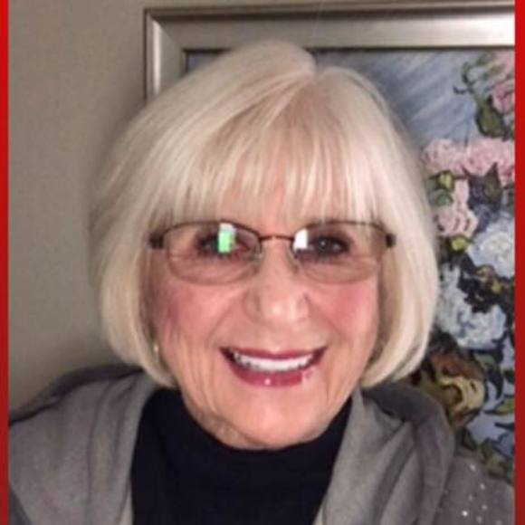 Profile Picture of Karen Mccoun (@dkmccoun) on Poshmark