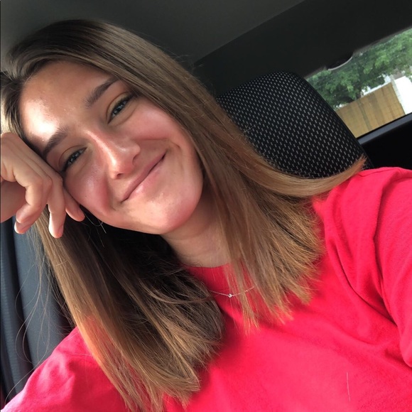 Profile Picture of Emily Jipping (@ejipping) on Poshmark