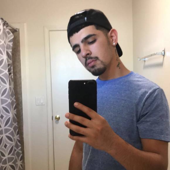 Profile Picture of Luis Cervantes (@pollito_123) on Poshmark