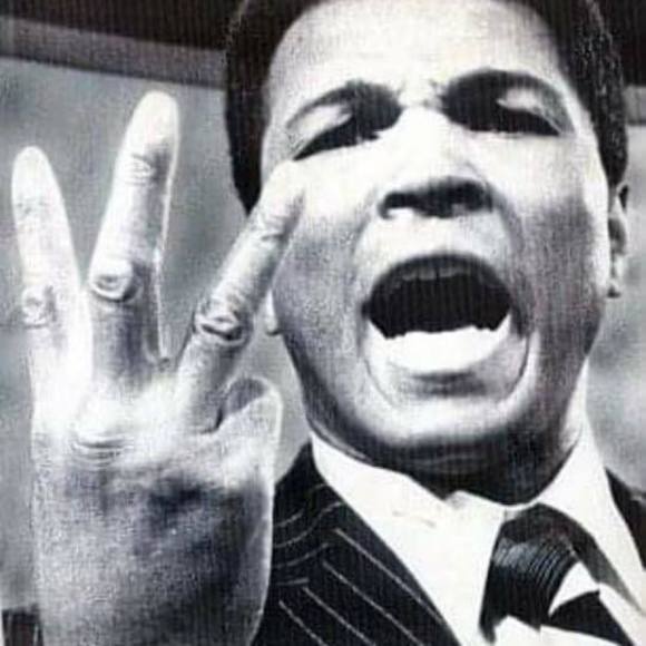 Profile Picture of Jay b Savage (@squadshyt1033) on Poshmark