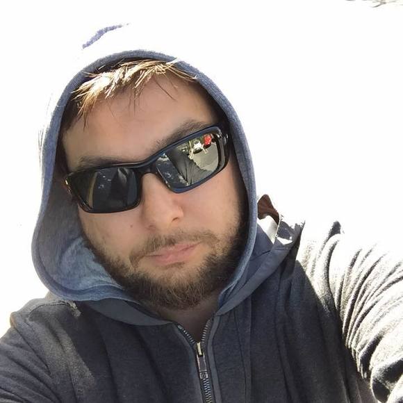 Profile Picture of Nik Cusco (@nick123456789as) on Poshmark