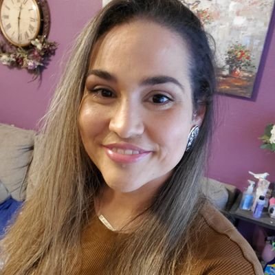 Profile Picture of Vanessa Ledesma (@vledesma) on Twitter