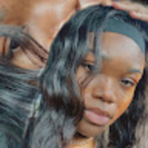 Profile Picture of Nella Nella (@scottariana31) on Poshmark