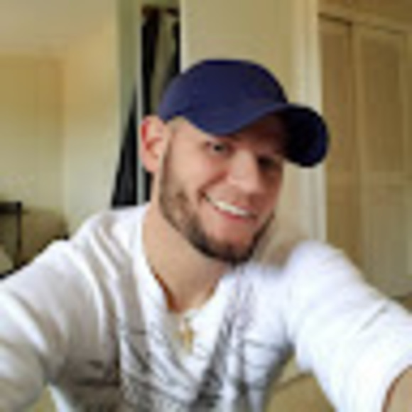 Profile Picture of Daniel Garza (@dannyboi1221) on Poshmark