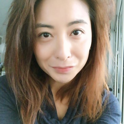 Profile Picture of Eva Fong (@FongChiChi) on Twitter