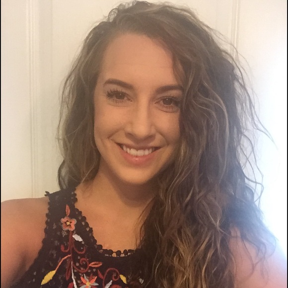 Profile Picture of Jessica Rountree (@jess_brooks) on Poshmark
