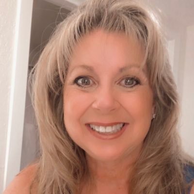 Profile Picture of Nancy Carver 🌹 (@CarverRudy) on Twitter