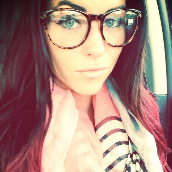 Profile Picture of Astacia Grabanski (@pistolprincesss) on Poshmark