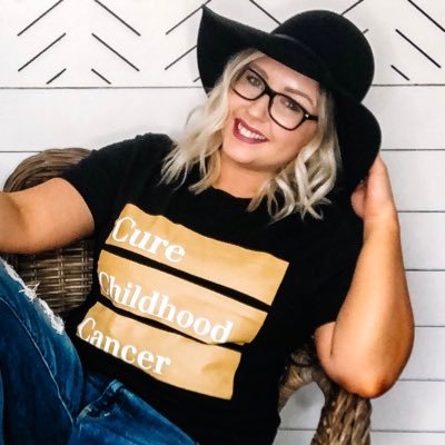 Profile Picture of Rachel Esselstrom-James (@EsselstromJames) on Twitter