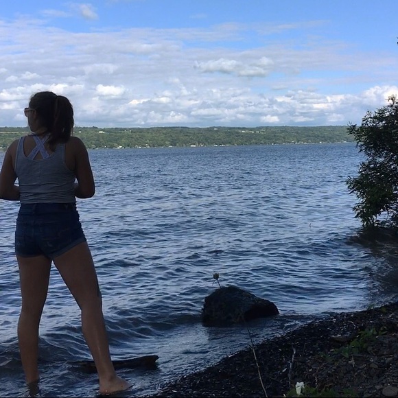 Profile Picture of Sarah Birchler (@sarahbirchler) on Poshmark