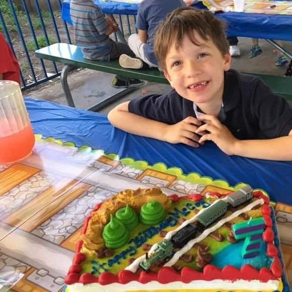 Profile Picture of Chris Fickley (@ficklech) on Poshmark