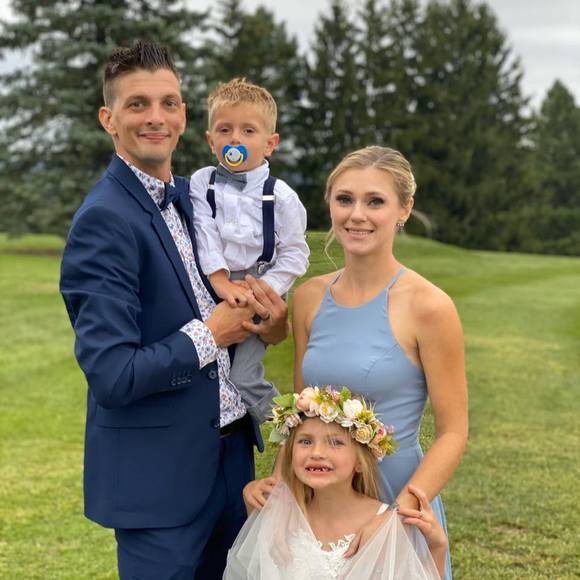 Profile Picture of Krystin Fields (@krysf08) on Poshmark